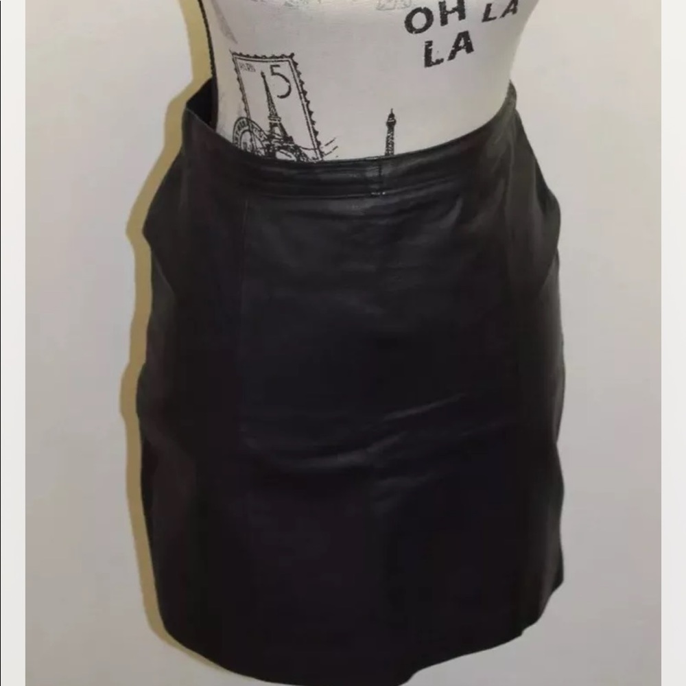 Vintage Club Pelle Canada Women 26 Inches Black Leather Mini Skirt Sz 10
